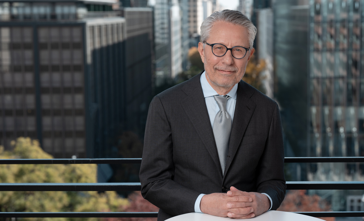 Richard Reinhold, Caplin & Drysdale Photo